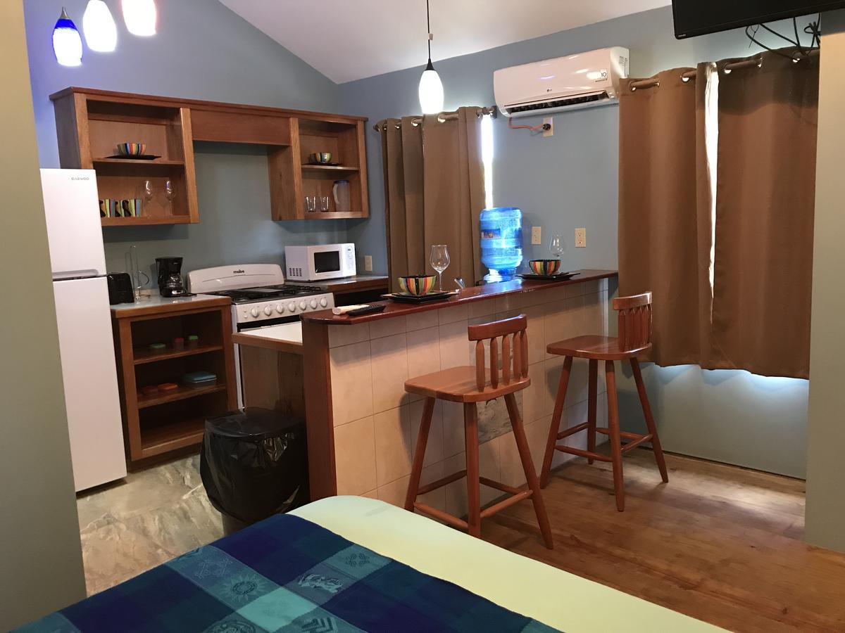 Tilt-Ta-Dock Resort Belize Corozal Bagian luar foto