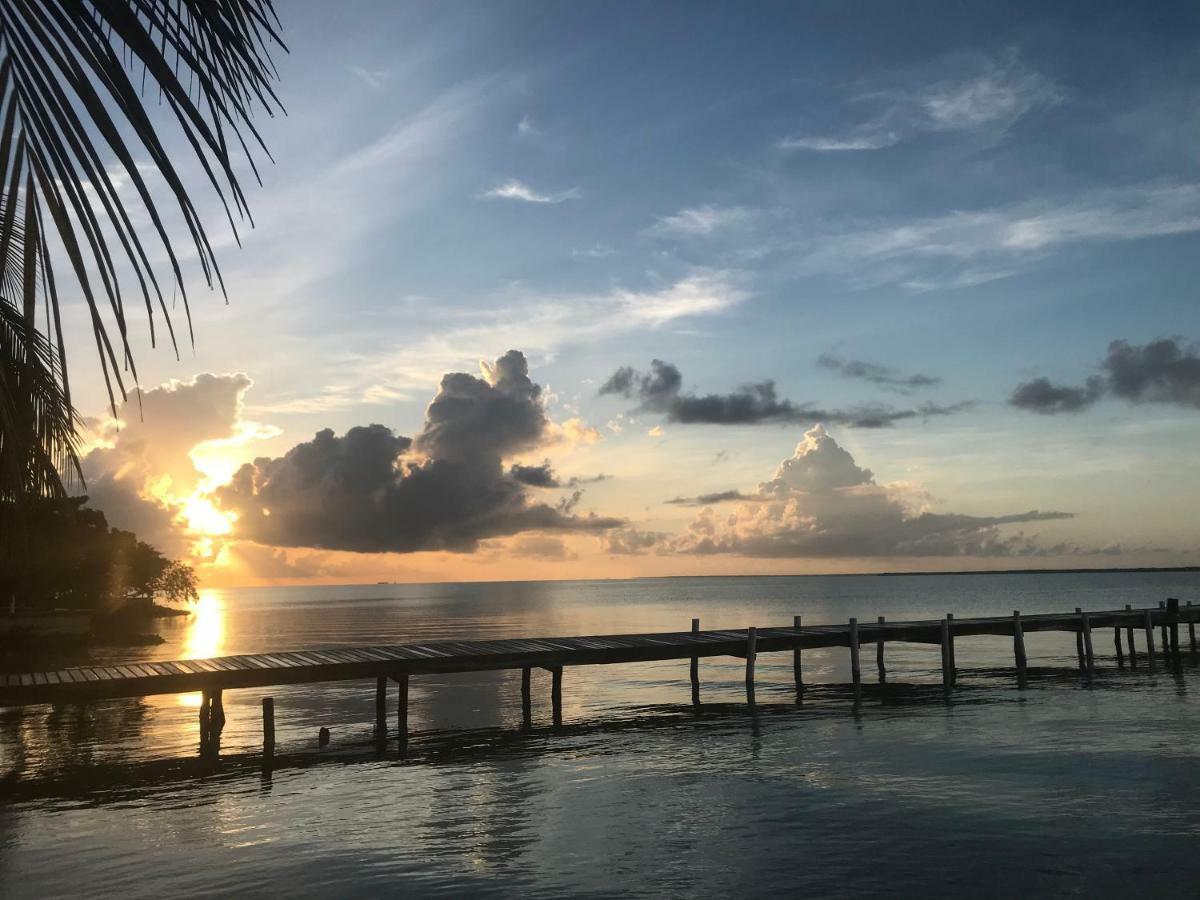 Tilt-Ta-Dock Resort Belize Corozal Bagian luar foto